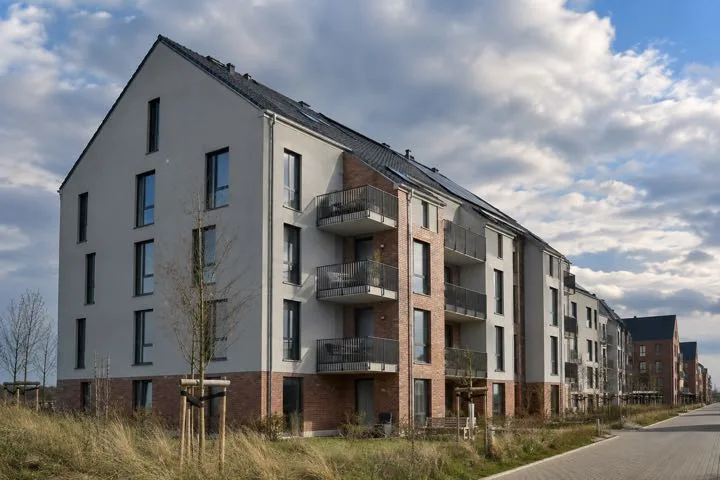 Editorial visualisation illustrating 22161 Wohnanlage Kampstraße Meldorf; not a documentary photograph