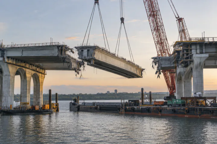 Editorial visualisation illustrating Déconstruction du pont Champlain d’origine; not a documentary photograph