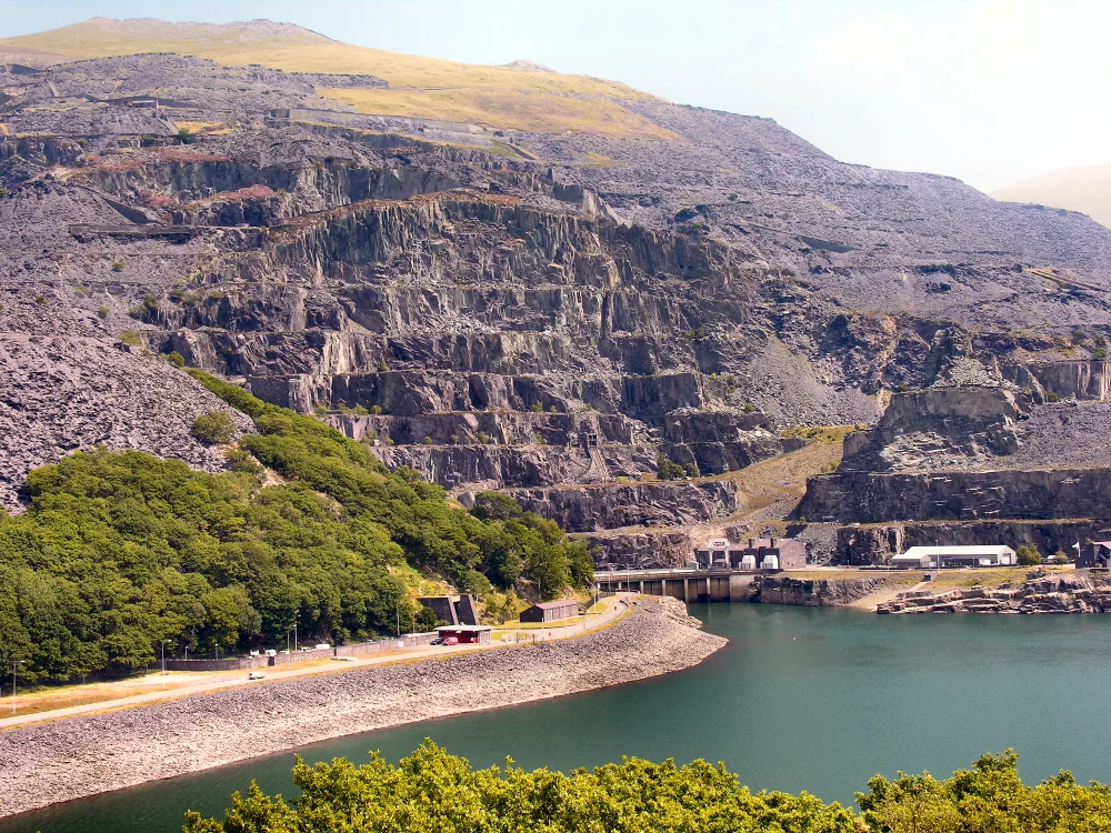Licensed photograph relevant to Dinorwig Power Station; Photo: Denis Egan / Wikimedia Commons · CC BY 2.0 · Converted to WebP by VeriCtory